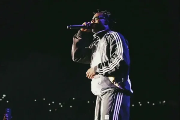 Asake-performing-at-the-O2-arena