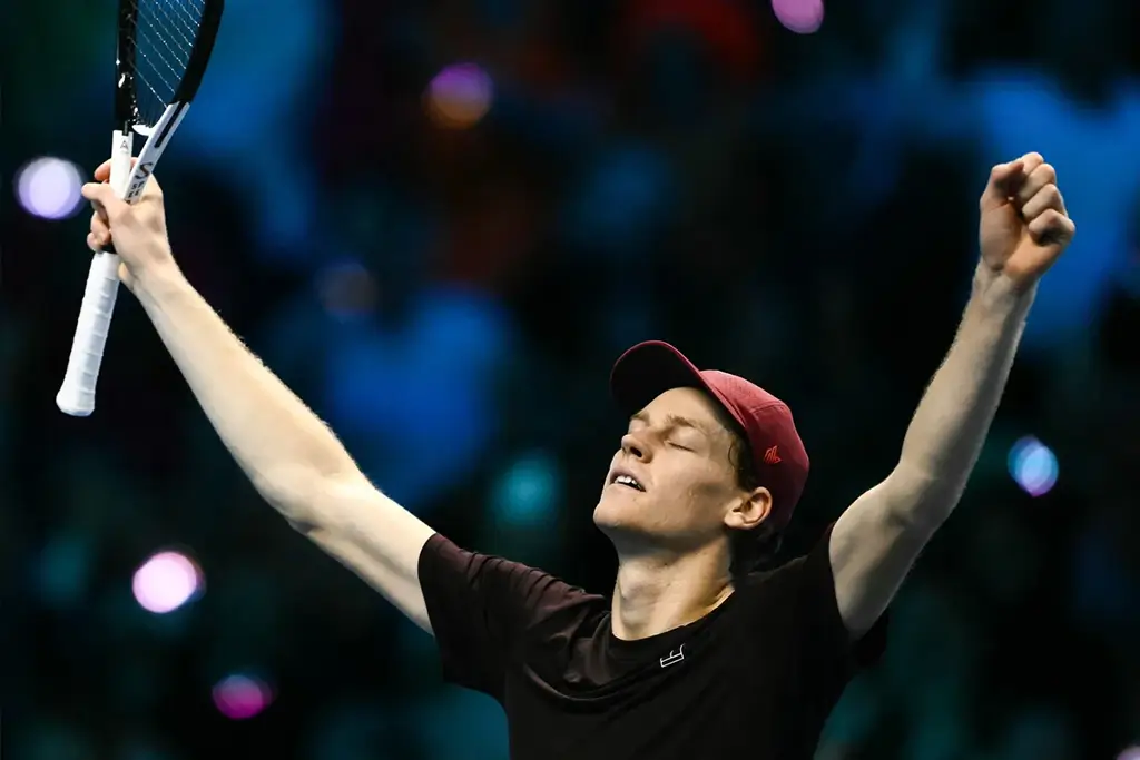Jannik Sinner Beats Carlos Alcaraz to Defend ATP Finals Title_