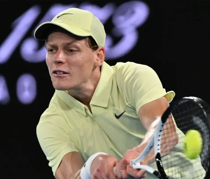 Jannik Sinner Crushes Shelton to Reach Australian Open Semi