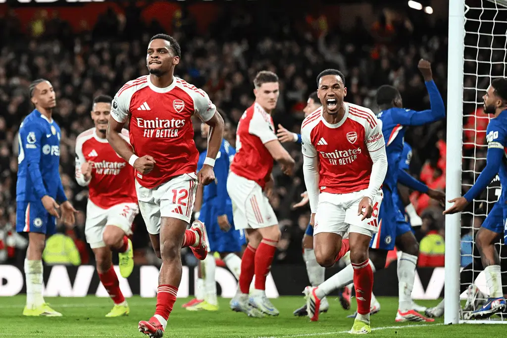 Arsenal Beat 10-Man Chelsea To Go Five Points Clear
