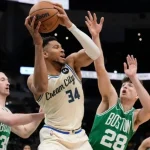 Celtics Rout Bucks As Giannis Returns