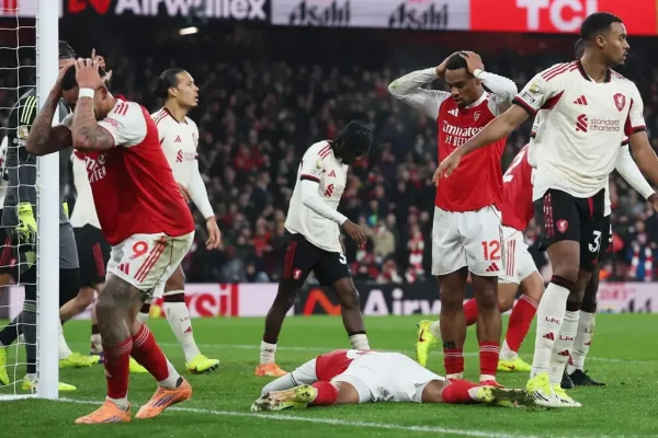 Liverpool Hold Arsenal to Goalless Premier League Draw