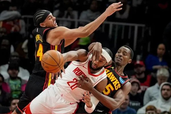 Rockets Beat Hawks as Durant Scores 31