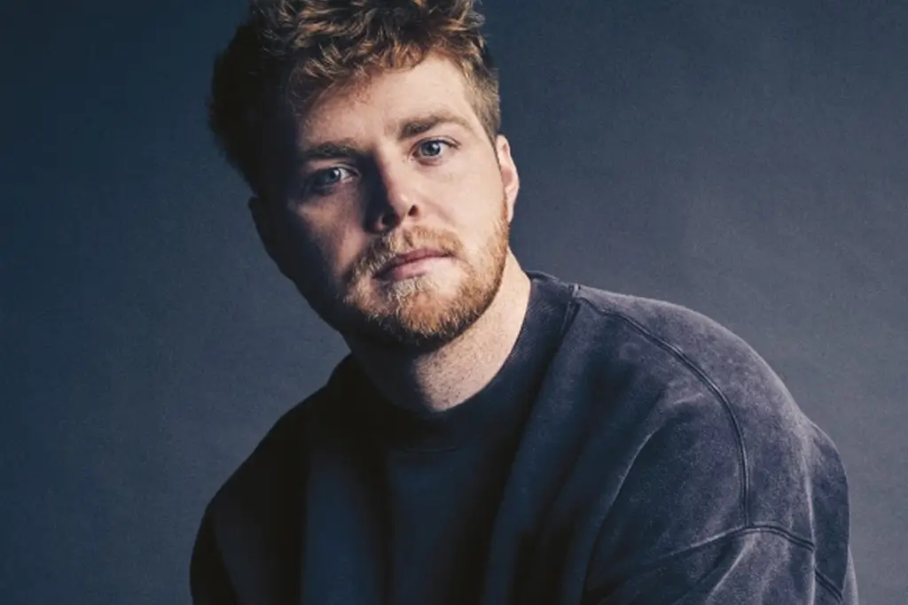 Alex Warren Confirmed For 2026 BRIT Awards