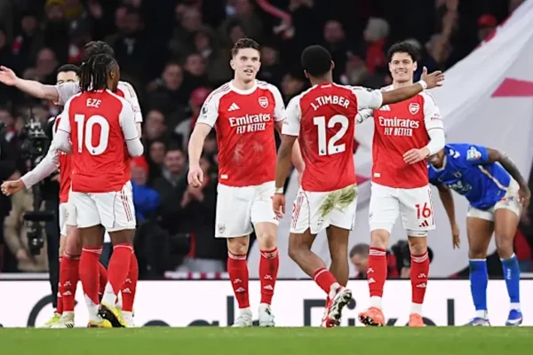 Arsenal Storm Into FA Cup Fifth Round After Fast Start