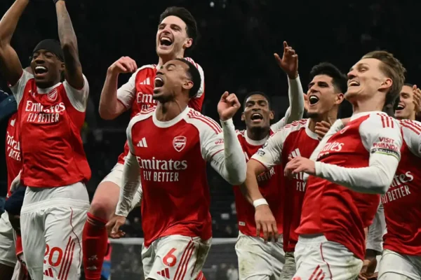 Arsenal Thrash Tottenham 4-1 In Title Race Boost