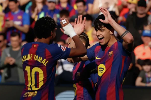 Barcelona Beat Levante 3-0 To Go Top Of LaLiga