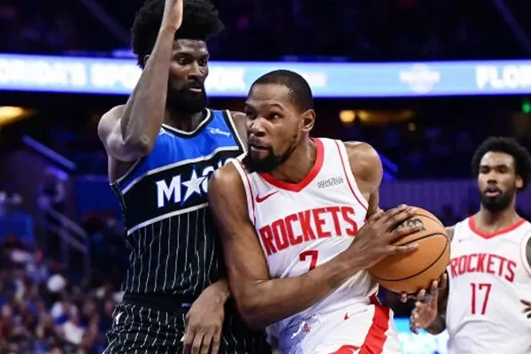 Kevin Durant Scores 40 in Rockets Win Over Magic