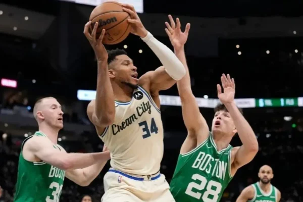 Celtics Rout Bucks As Giannis Returns