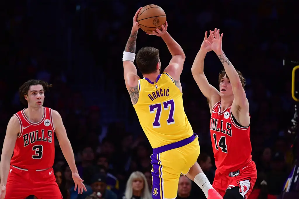 Luka Dončić Scores 51 Points As Lakers Beat Bulls