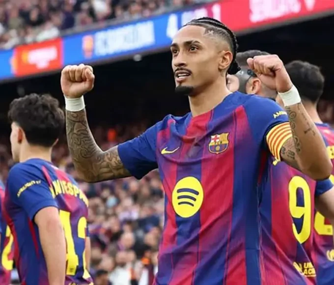 Raphinha Hat-Trick Leads Barcelona Past Sevilla