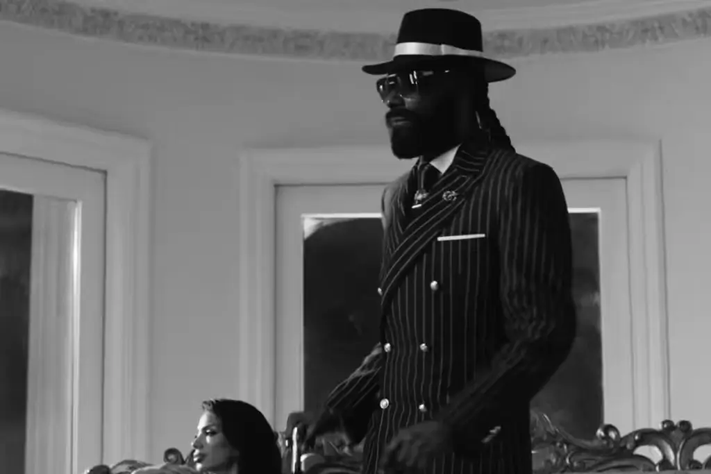 Snoop Dogg Releases ‘Stop Counting My Poccets’