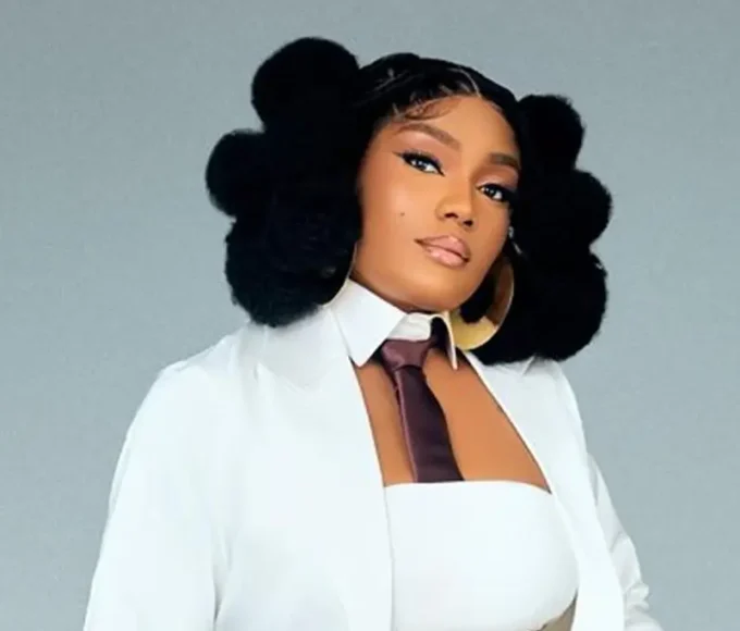 DJ Pretty Play Breaks 300-Hour DJ Marathon Record