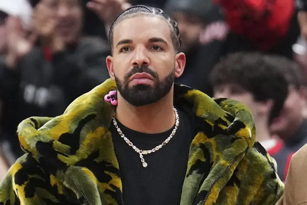 Drake Sets Billboard 200 Record With 10 Charting Albums